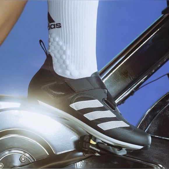 Adidas Indoor Cycling Shoes - GX6544 |
Men\'s 11 1/2 Women\'s 12 1/2Core BLK White main image 11